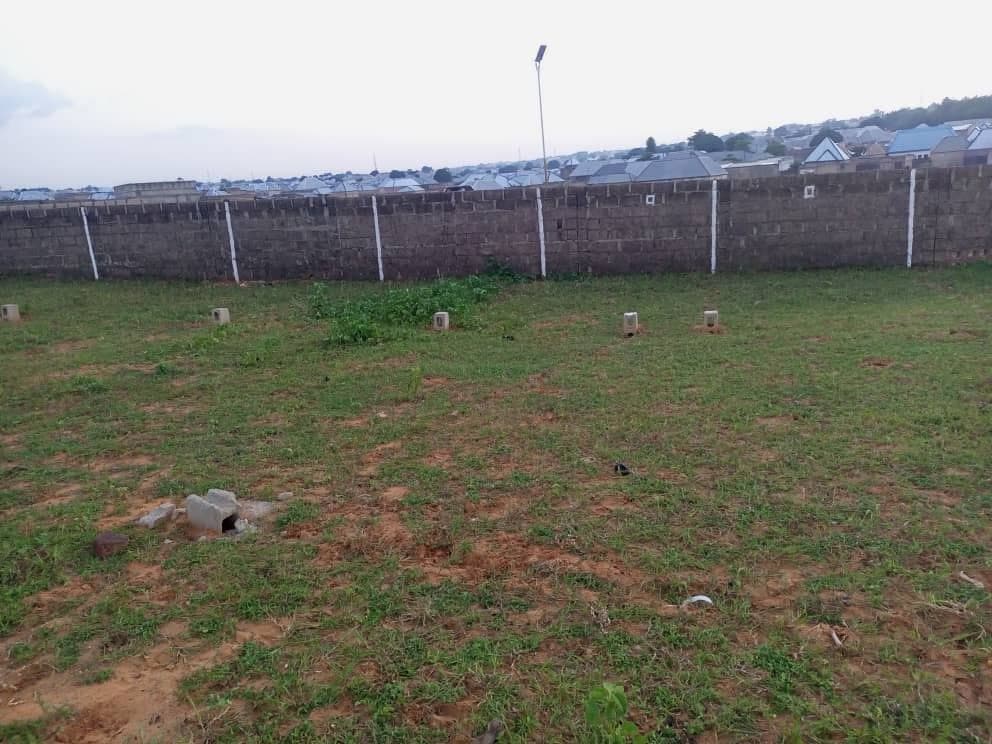 40 by 30 plot of Land Eastern bypass, Kusa da fakon idi