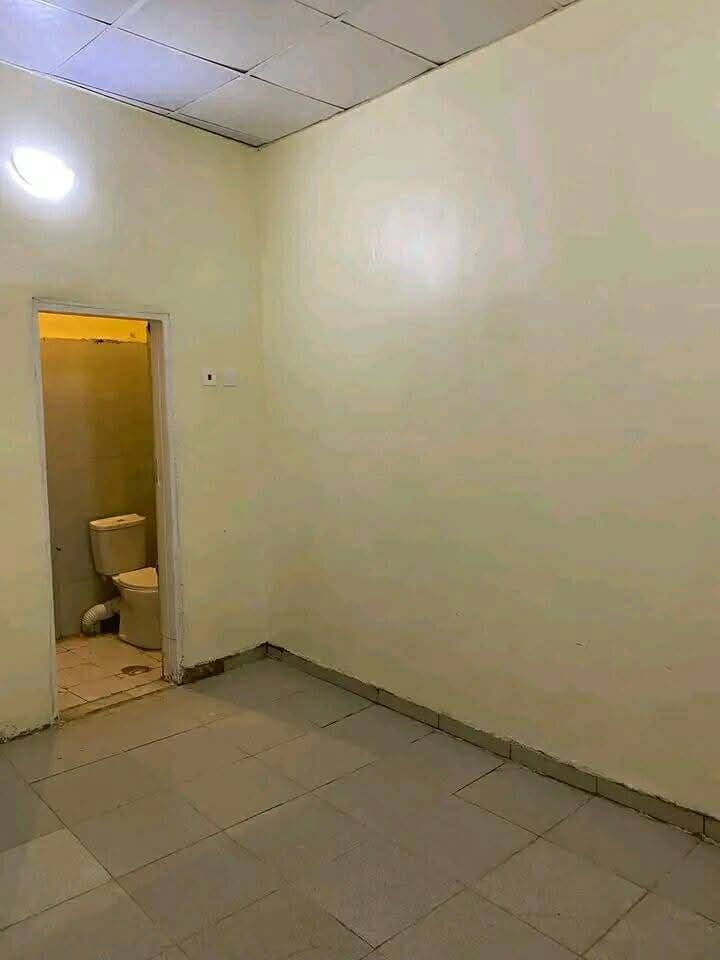 A 5 bedroom house located in arkilla gandu area sokoto — photograph 2