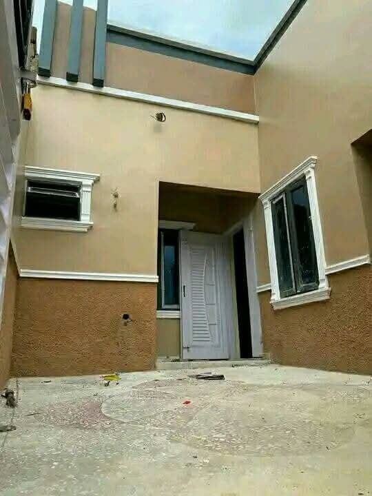 A 5 bedroom house located in arkilla gandu area sokoto — photograph 3